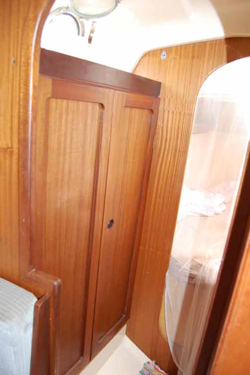 Durchgang zum Vorschiff, Backbord